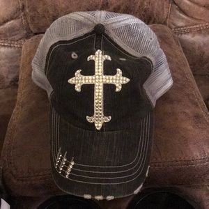 Jeweled mesh cross cap